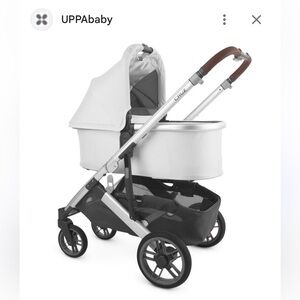 UPPAbaby V2 Bassinet, Bryce (White Marl) new open box